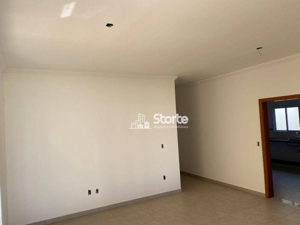 Casa, 4 quartos, 270 m² - Foto 5