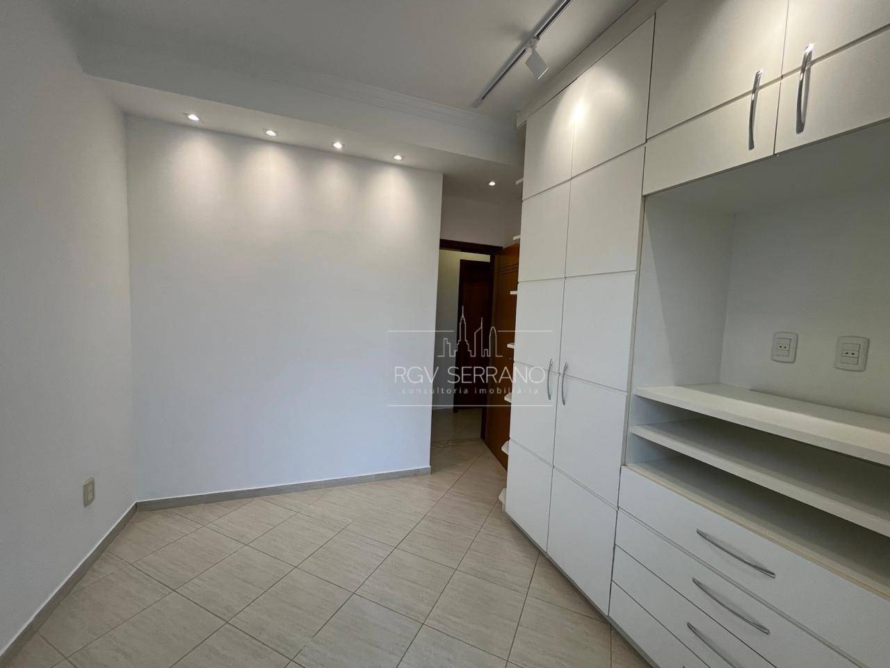 Casa à venda com 3 quartos, 180m² - Foto 37