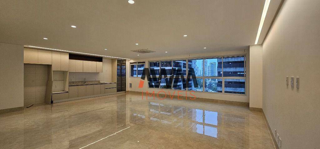 Apartamento à venda com 4 quartos, 227m² - Foto 5