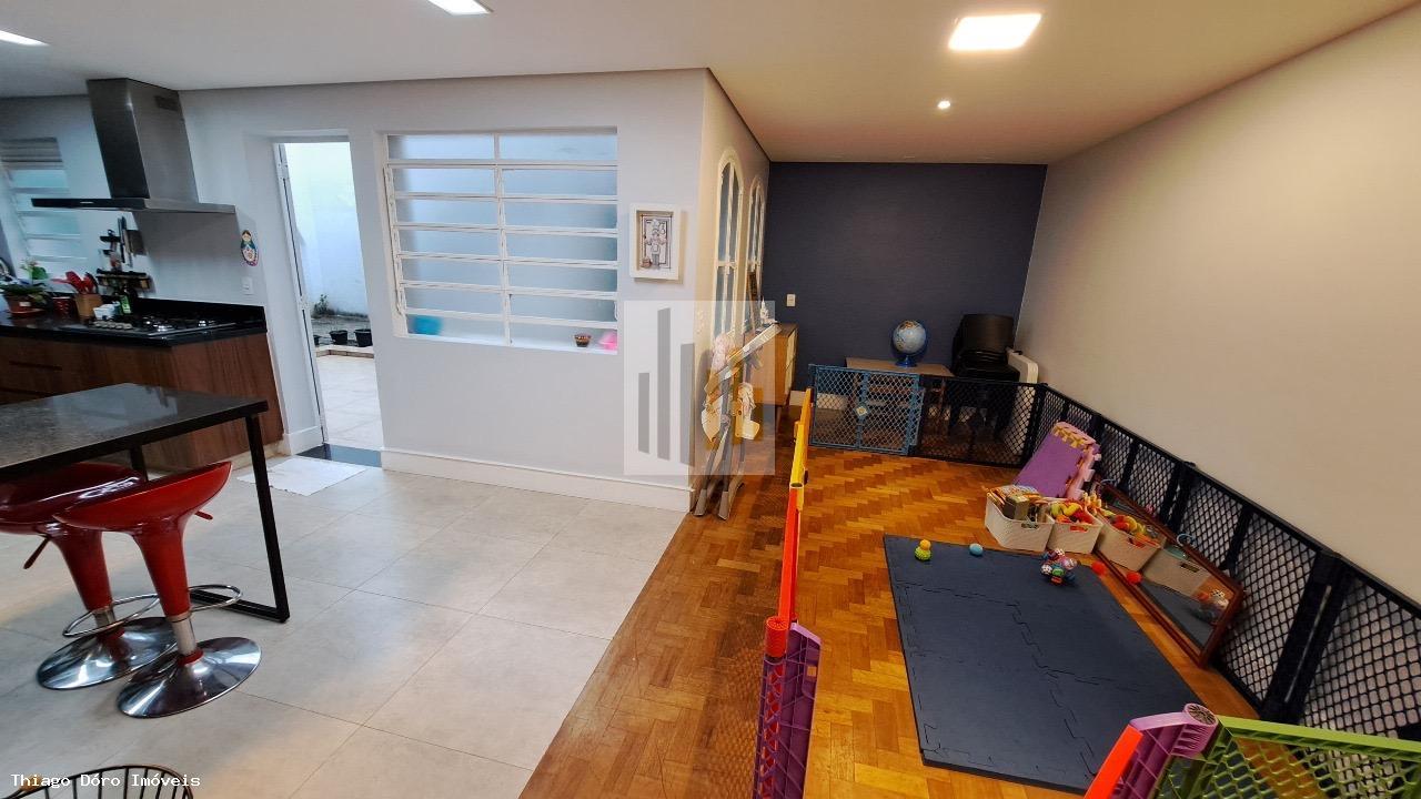 Sobrado à venda com 3 quartos, 250m² - Foto 16