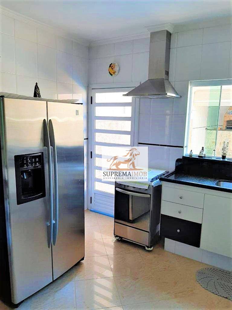 Casa de Condomínio à venda com 4 quartos, 207m² - Foto 9