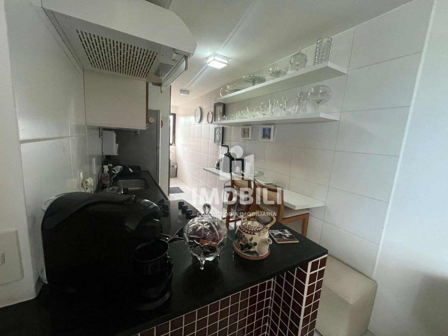 Apartamento à venda com 2 quartos, 62m² - Foto 26