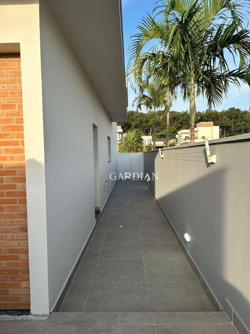 Casa de Condomínio para alugar com 3 quartos, 201m² - Foto 26