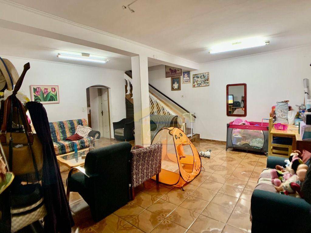 Sobrado à venda com 4 quartos, 307m² - Foto 2