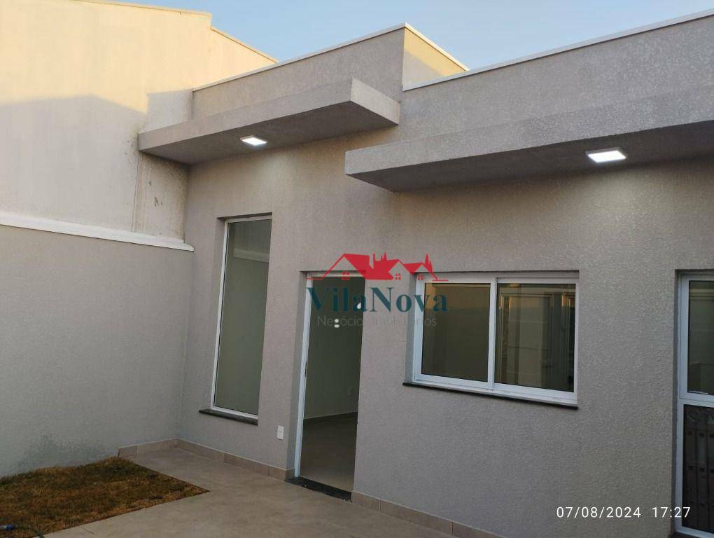 Casa à venda com 3 quartos, 91m² - Foto 2