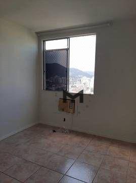 Apartamento à venda com 2 quartos, 60m² - Foto 9