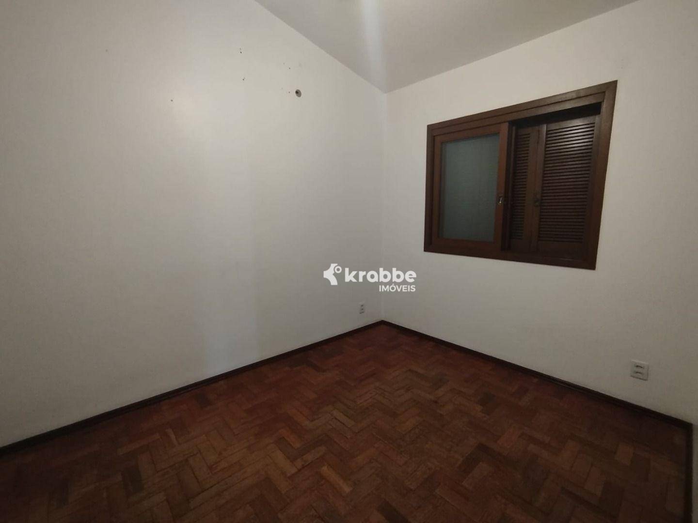 Casa para alugar com 4 quartos, 180m² - Foto 7