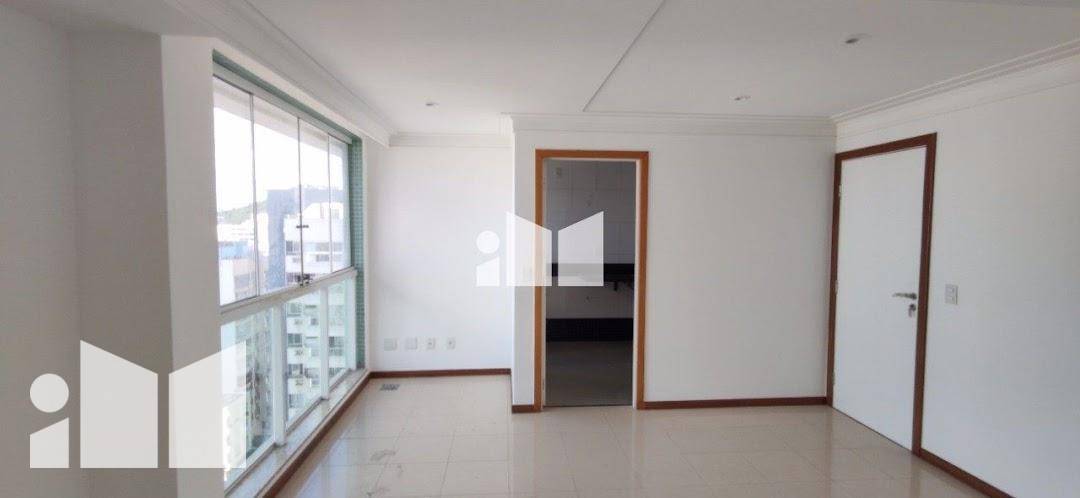 Apartamento à venda com 2 quartos, 69m² - Foto 4