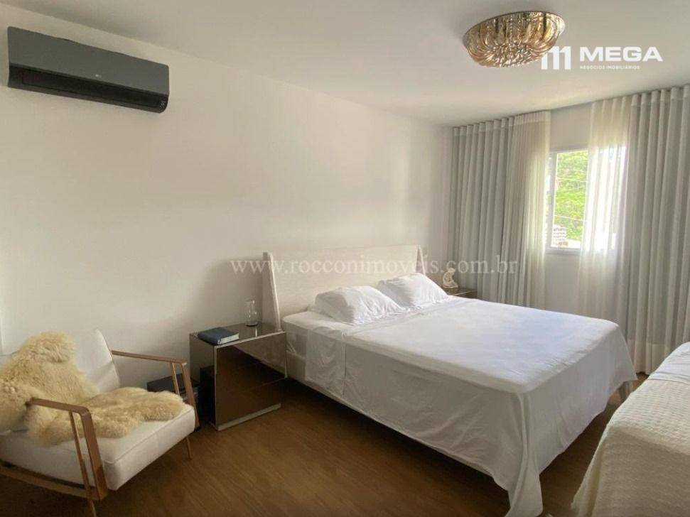 Casa à venda com 4 quartos, 250m² - Foto 15