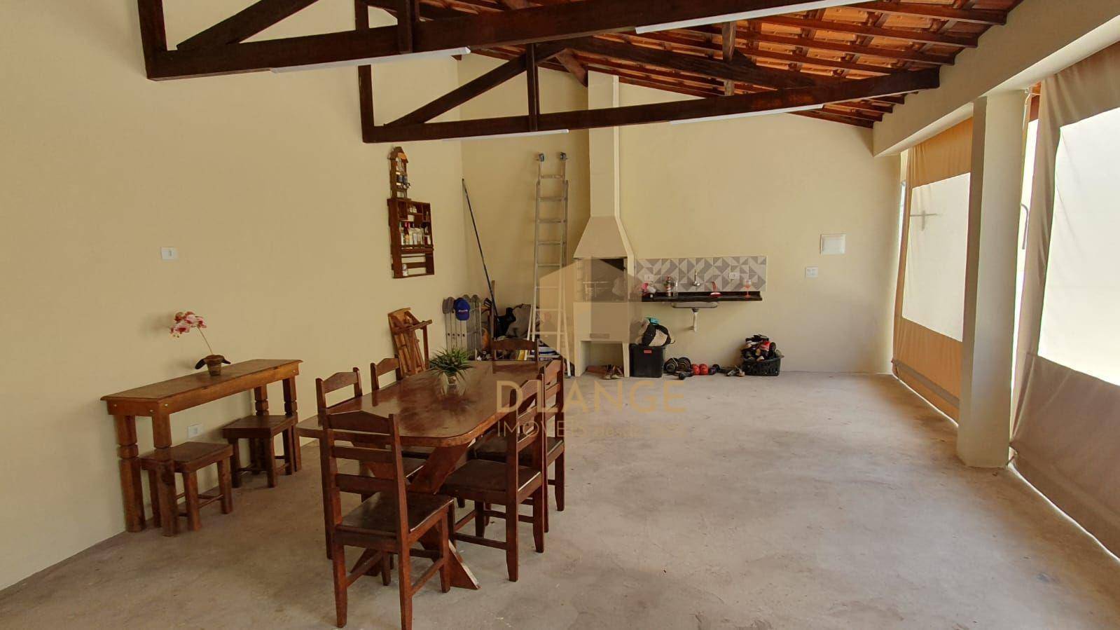 Casa à venda com 3 quartos, 200m² - Foto 18