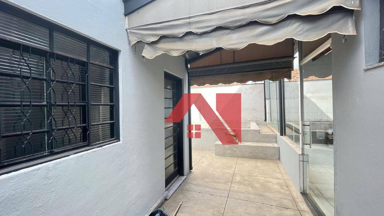 Casa à venda com 4 quartos, 177m² - Foto 12