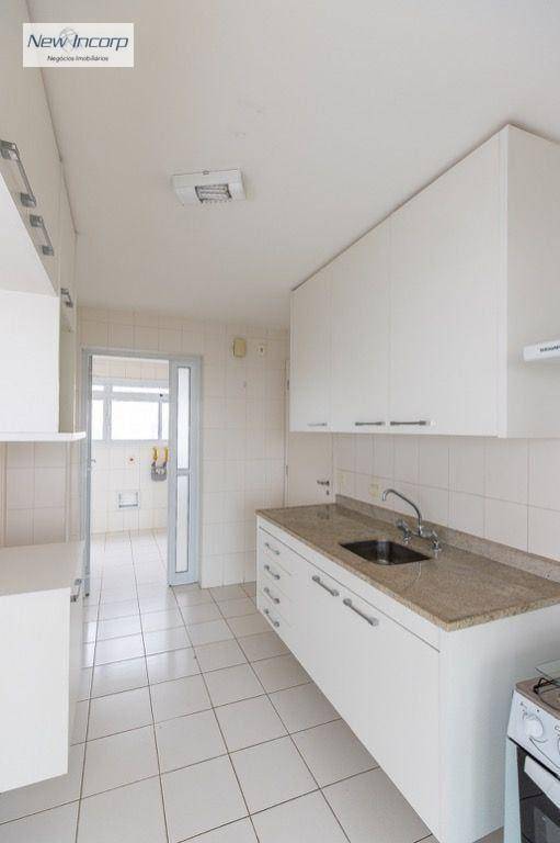 Apartamento à venda com 3 quartos, 227m² - Foto 15