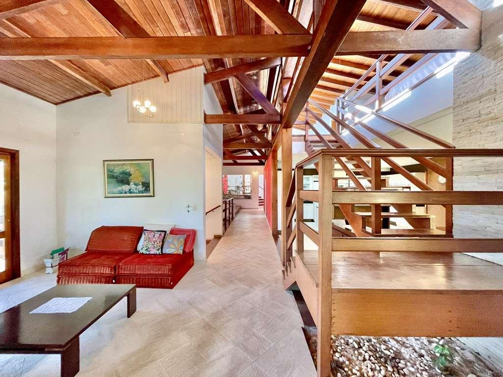 Casa à venda com 5 quartos, 1580m² - Foto 11