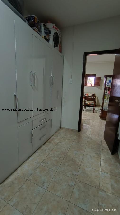 Casa à venda com 2 quartos, 56m² - Foto 16