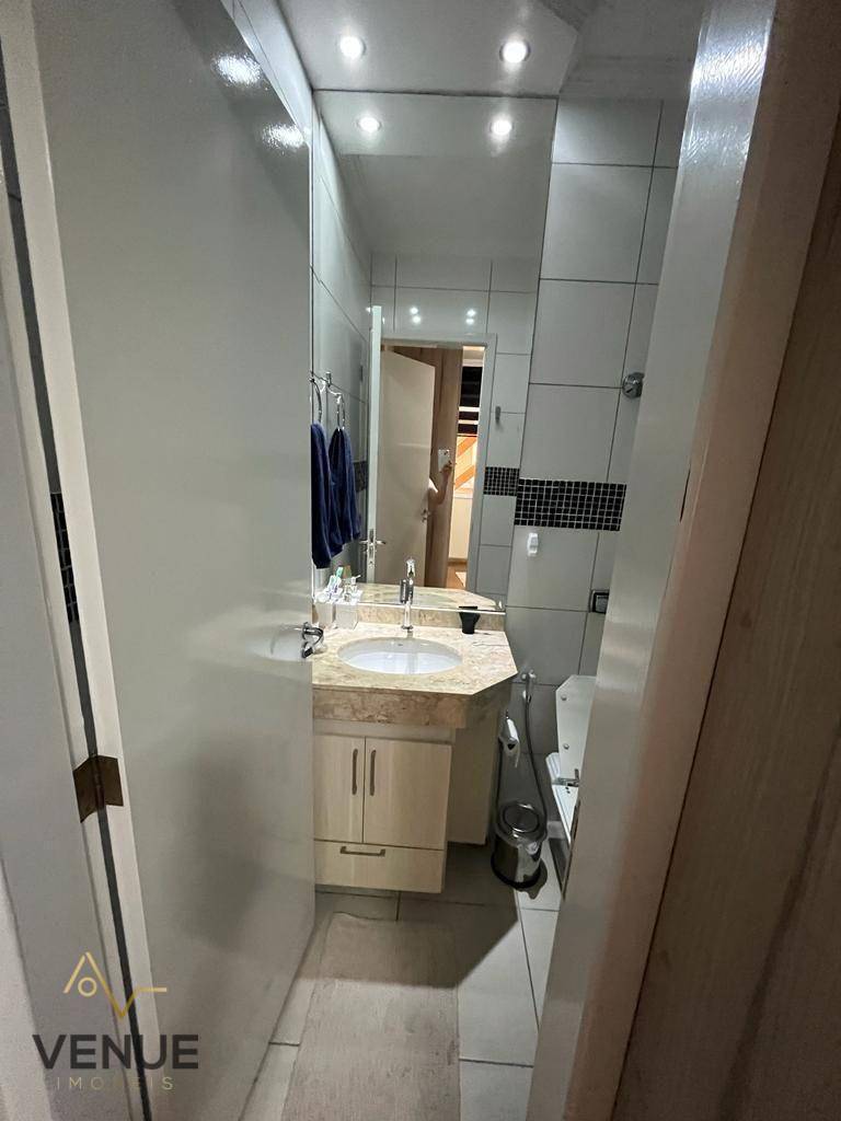 Sobrado à venda com 3 quartos, 240m² - Foto 47