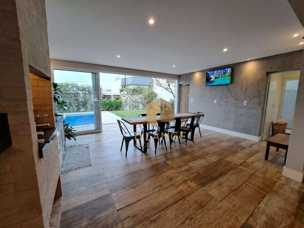 Casa de Condomínio à venda com 3 quartos, 206m² - Foto 18