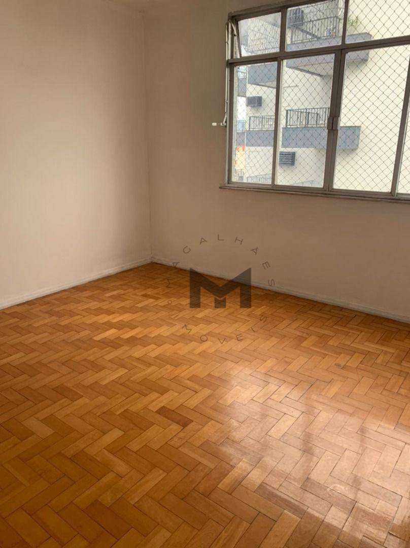 Apartamento à venda com 2 quartos, 71m² - Foto 2