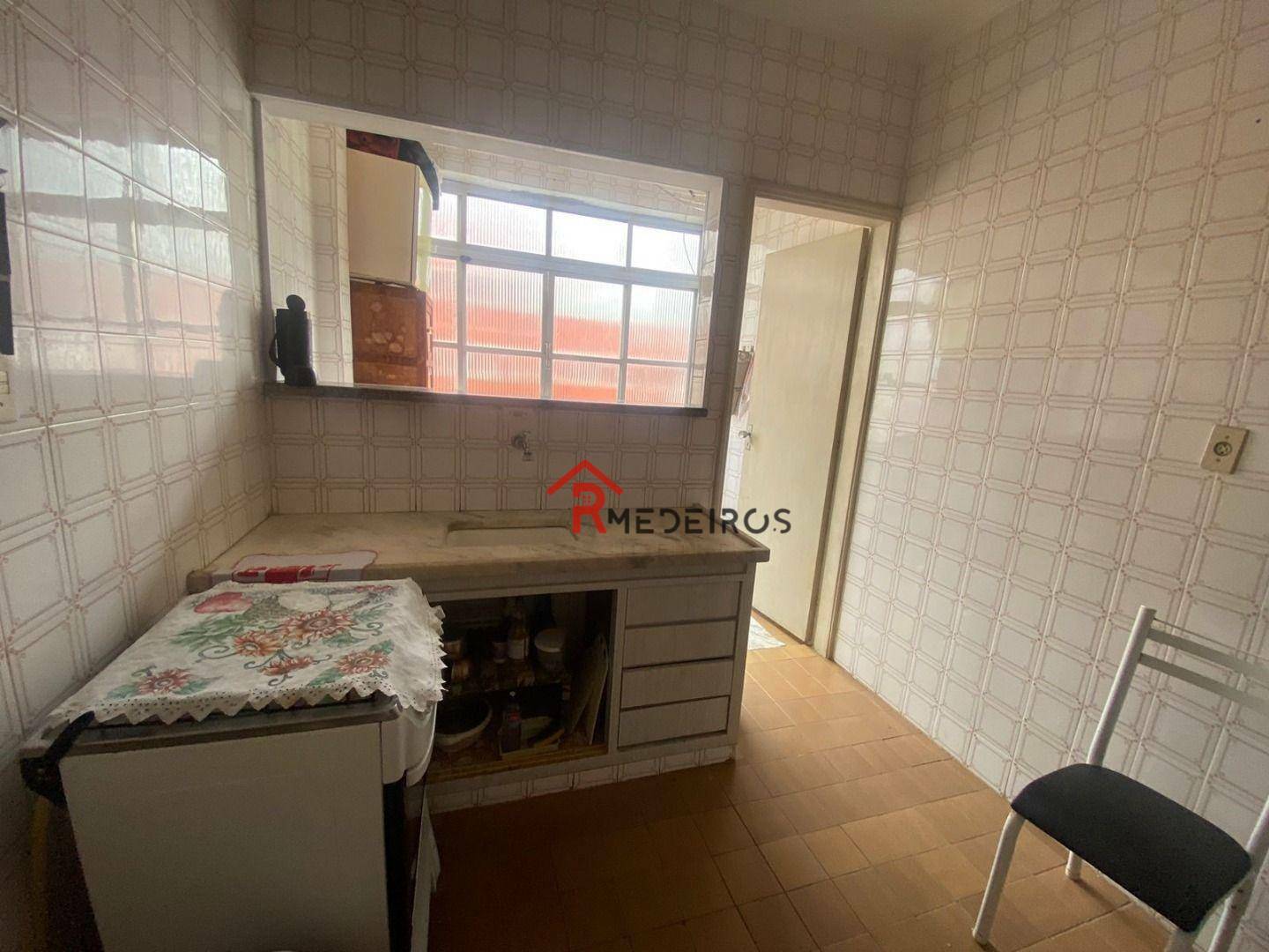 Apartamento à venda com 1 quarto, 60m² - Foto 15