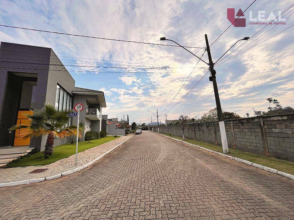 Casa de Condomínio à venda com 4 quartos, 235m² - Foto 11