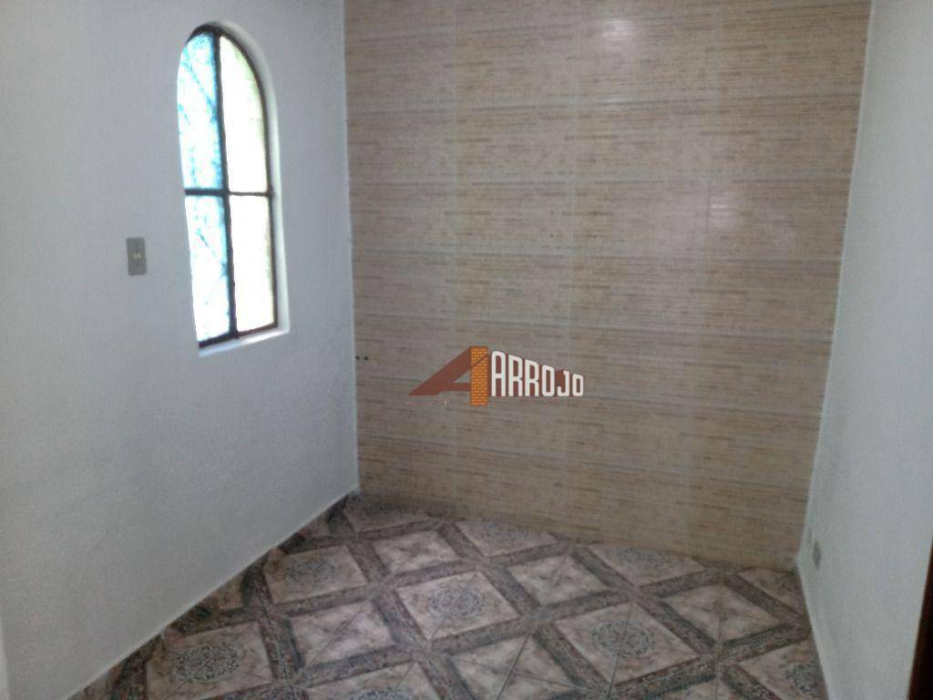 Casa para alugar com 2 quartos, 50m² - Foto 10