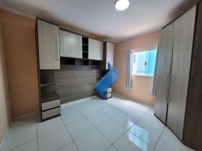 Casa para alugar com 2 quartos, 70m² - Foto 17