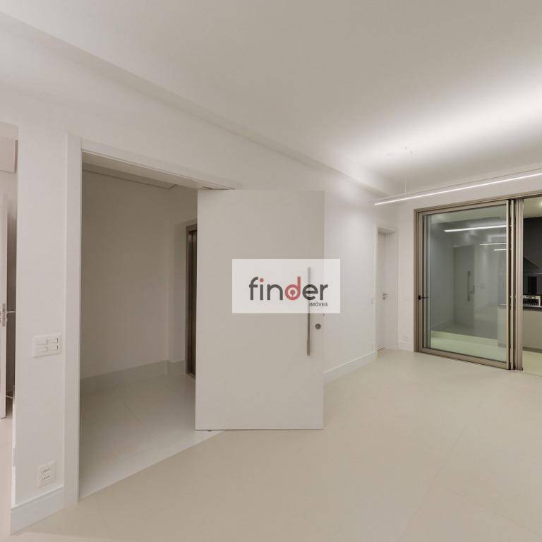 Apartamento à venda com 3 quartos, 270m² - Foto 9