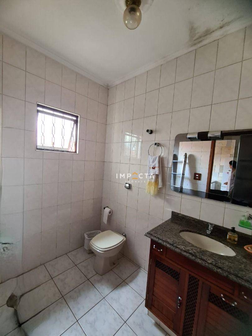 Casa à venda com 3 quartos, 201m² - Foto 8