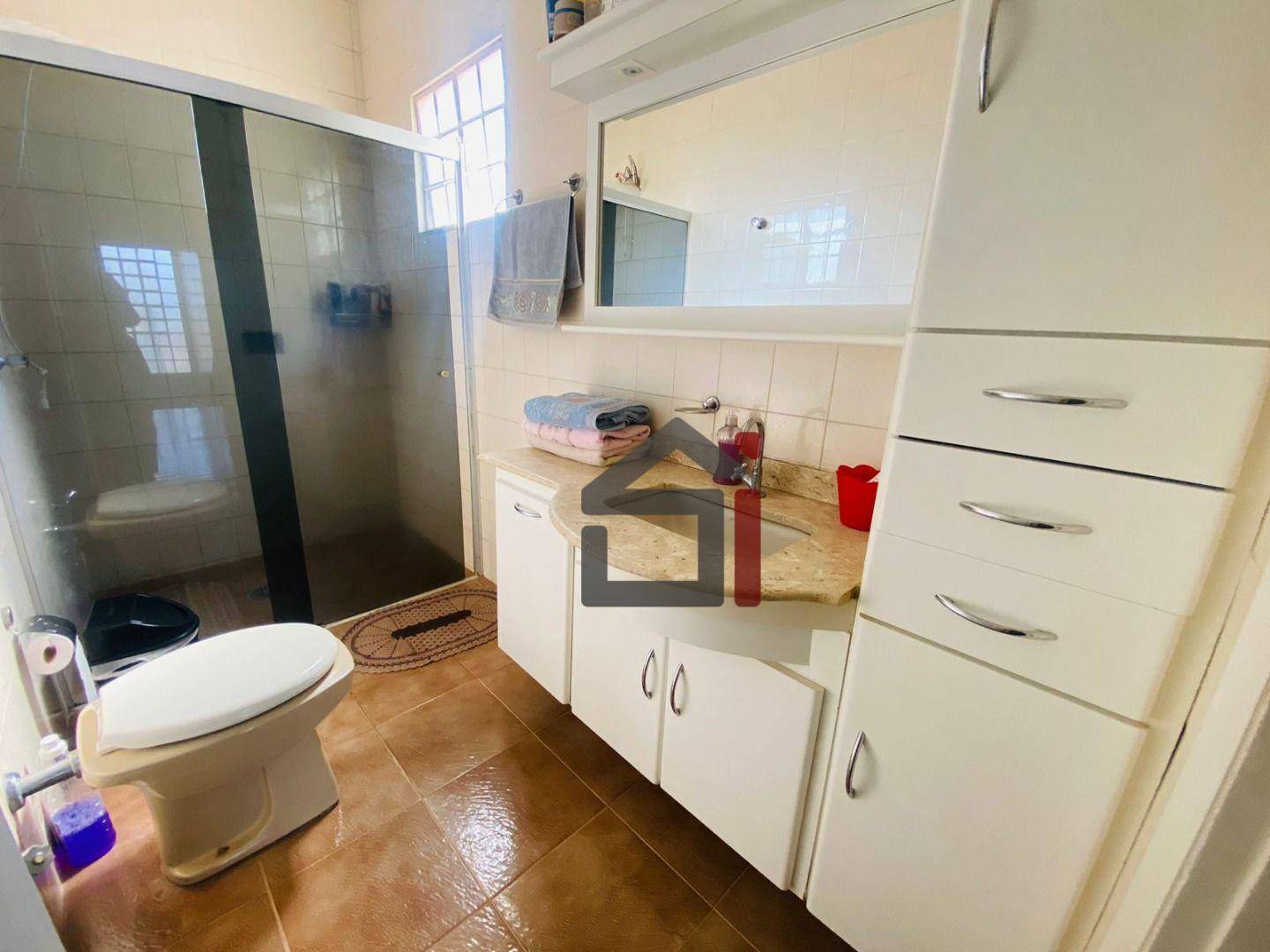 Casa à venda com 3 quartos, 206m² - Foto 8