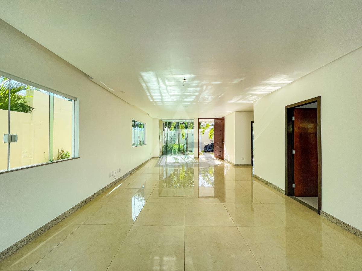 Casa à venda com 5 quartos, 333m² - Foto 10