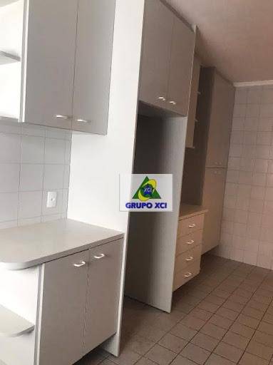 Apartamento à venda com 4 quartos, 161m² - Foto 8