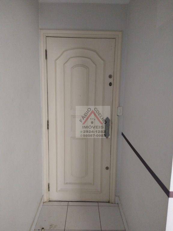 Apartamento à venda com 3 quartos, 130m² - Foto 17