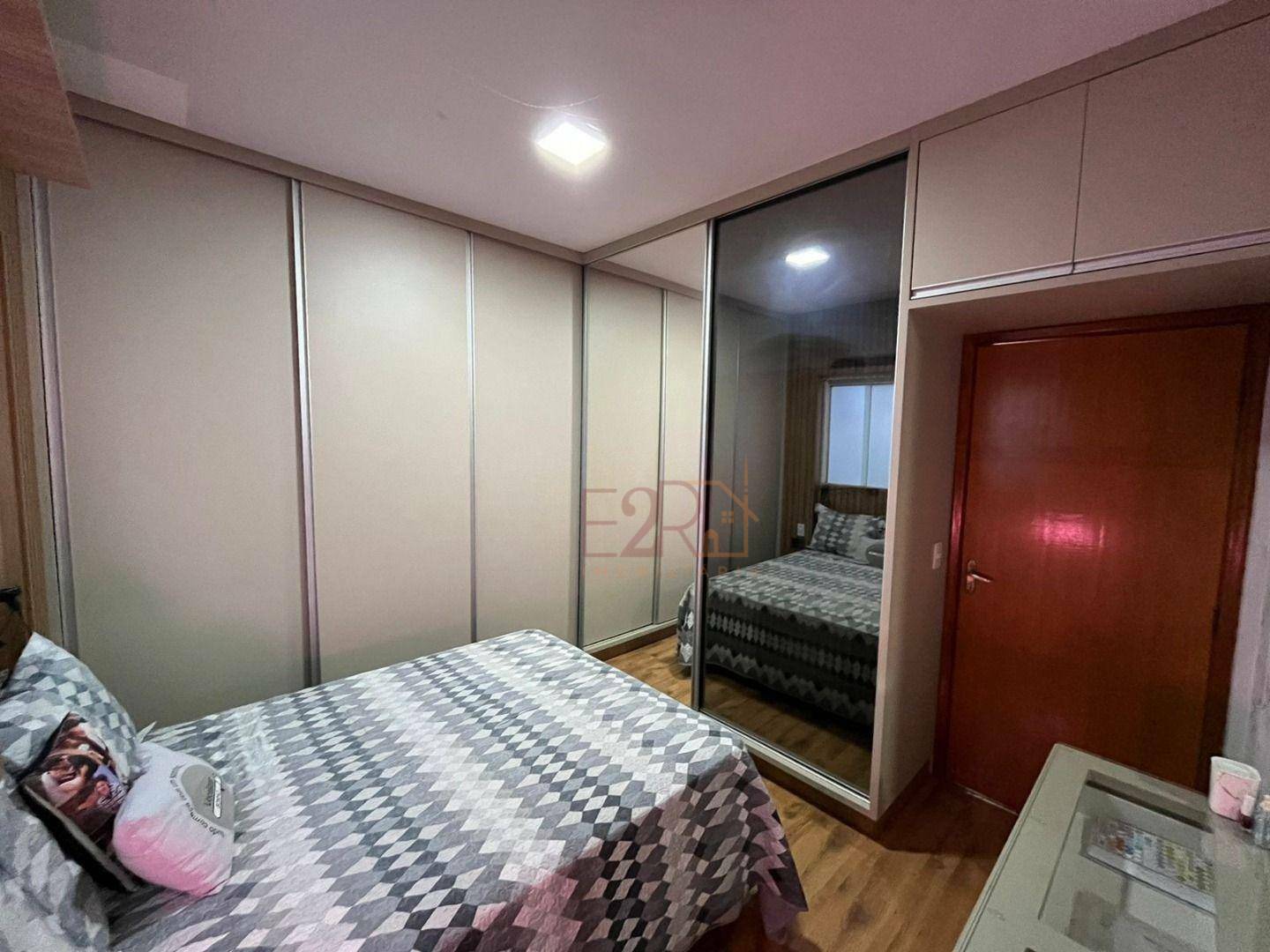 Casa à venda com 3 quartos, 190m² - Foto 17