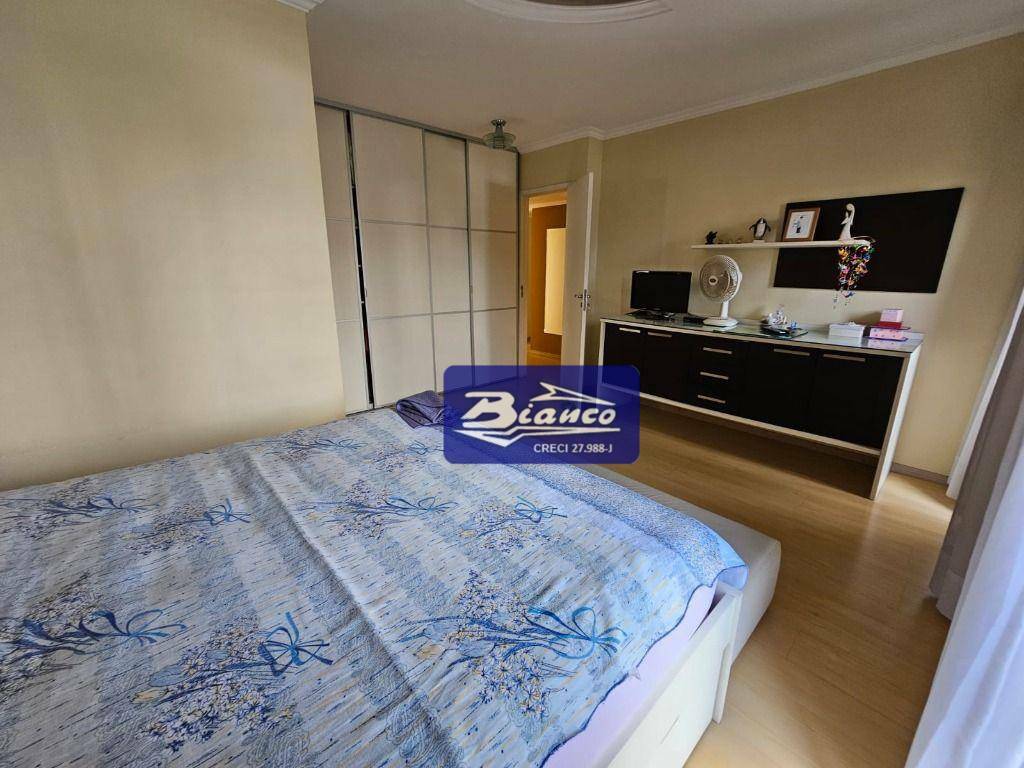 Apartamento à venda com 3 quartos, 130m² - Foto 17