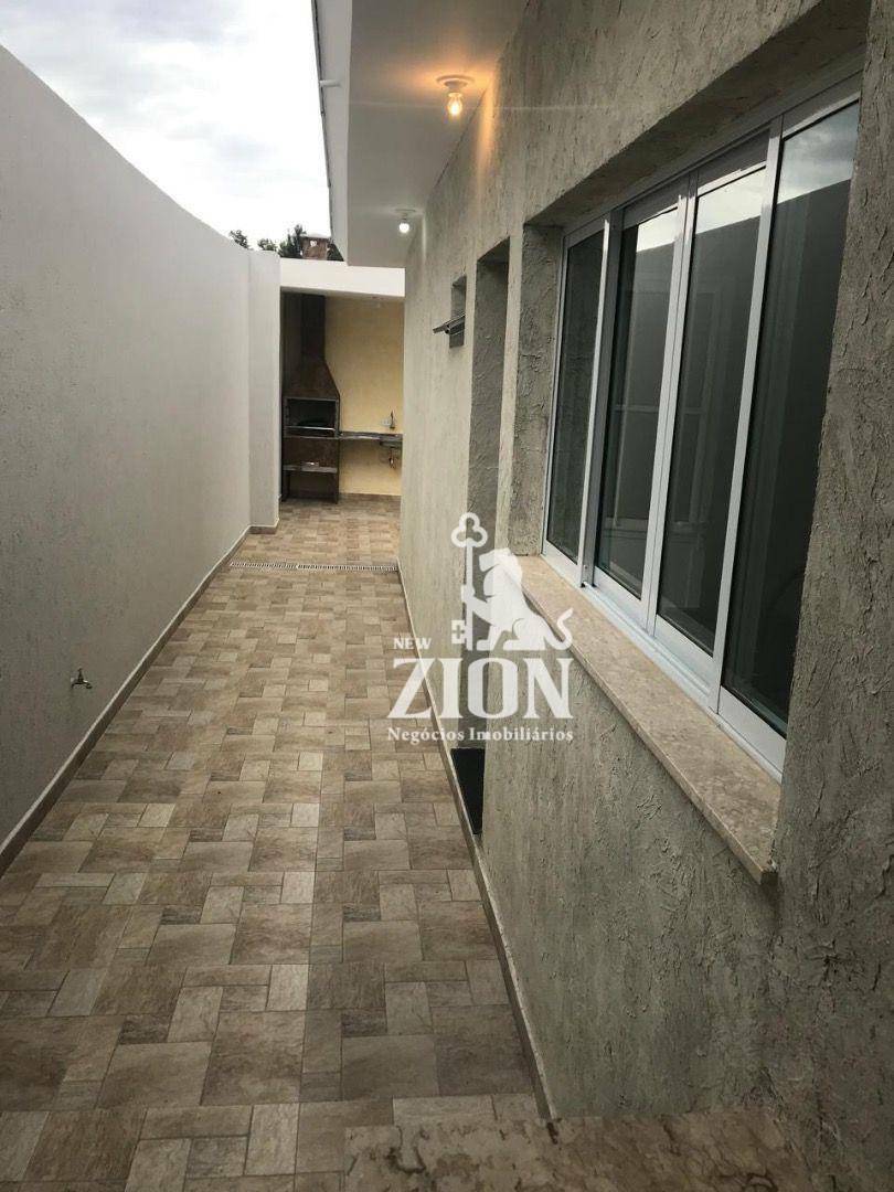 Casa à venda com 3 quartos, 210m² - Foto 8