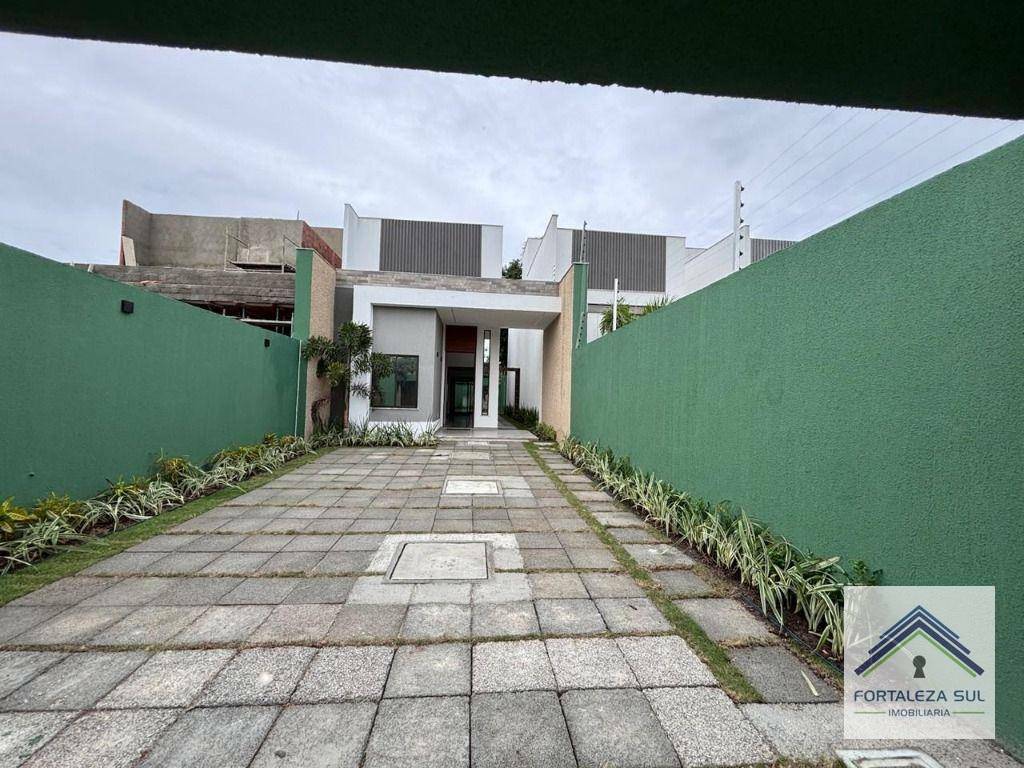 Casa à venda com 3 quartos, 140m² - Foto 1