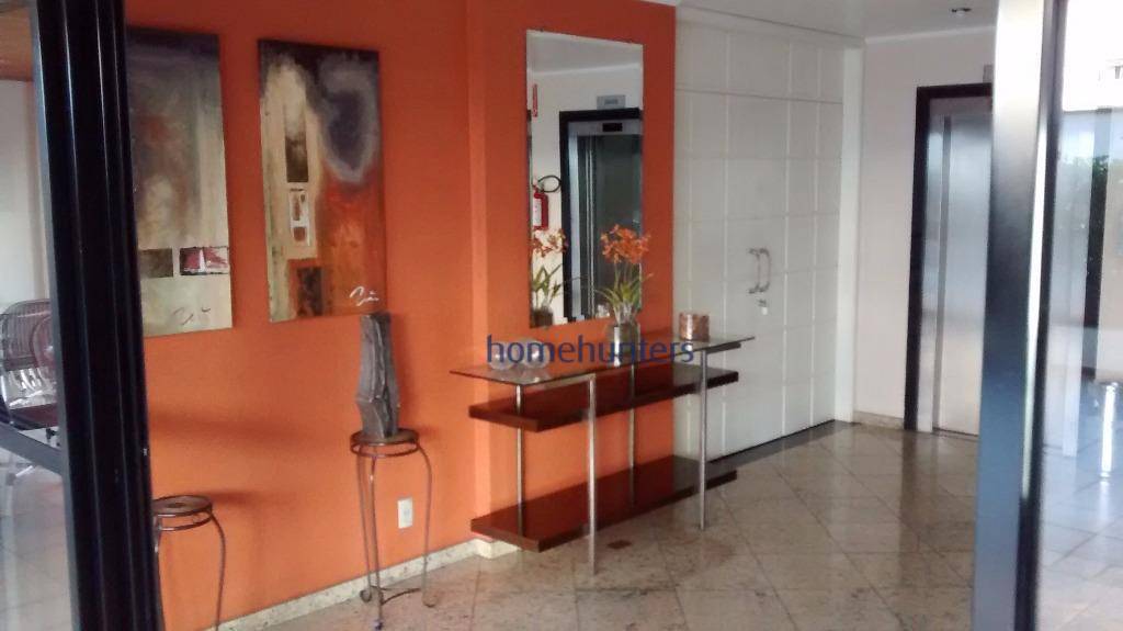 Apartamento à venda com 1 quarto, 50m² - Foto 2