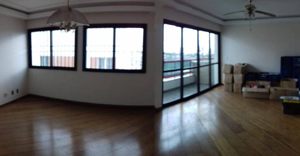 Apartamento à venda com 3 quartos, 147m² - Foto 28