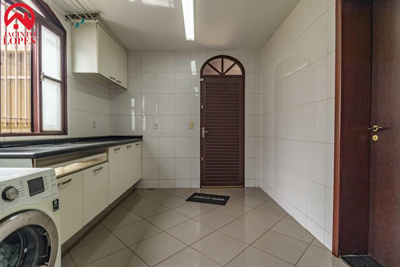 Casa à venda com 6 quartos, 450m² - Foto 21