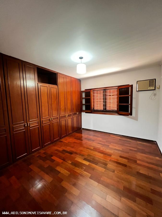 Casa à venda com 3 quartos, 428m² - Foto 9