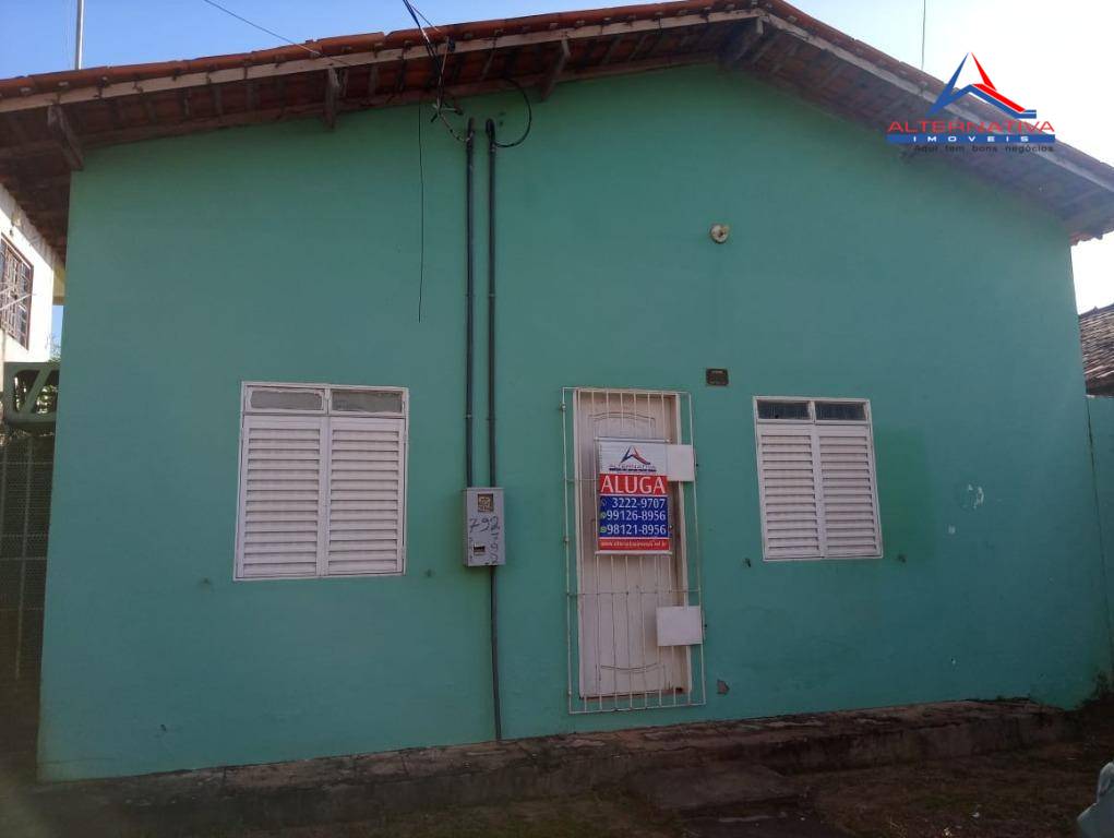 Casa à venda com 3 quartos, 200m² - Foto 2