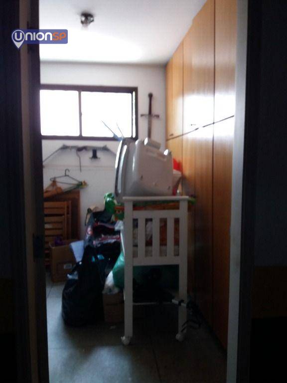 Apartamento à venda com 4 quartos, 193m² - Foto 19