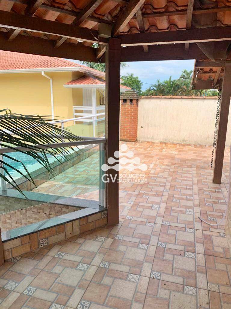 Casa à venda com 4 quartos, 160m² - Foto 3