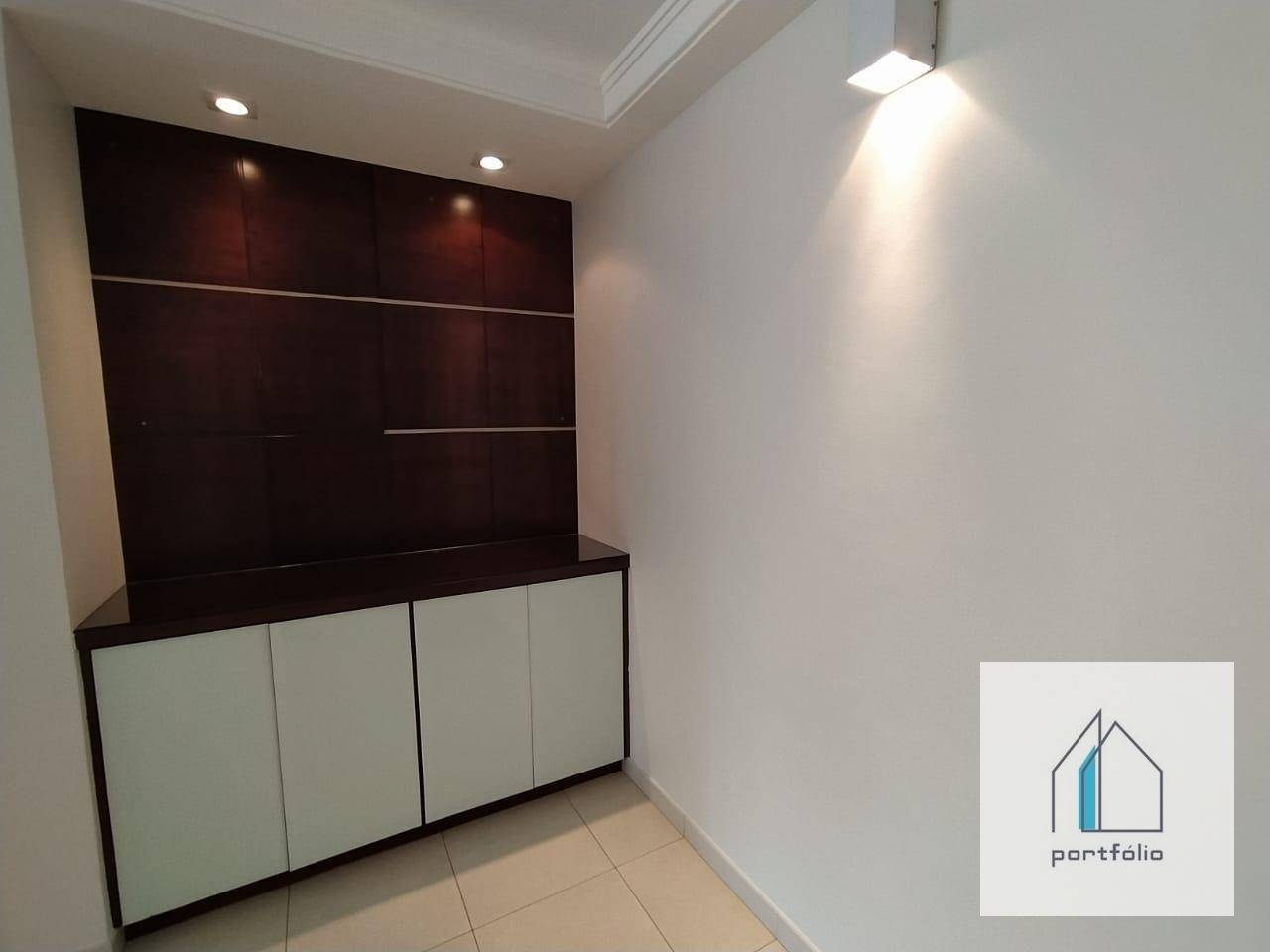 Apartamento à venda com 4 quartos, 208m² - Foto 13