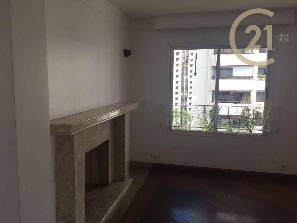 Apartamento para alugar com 3 quartos, 204m² - Foto 7