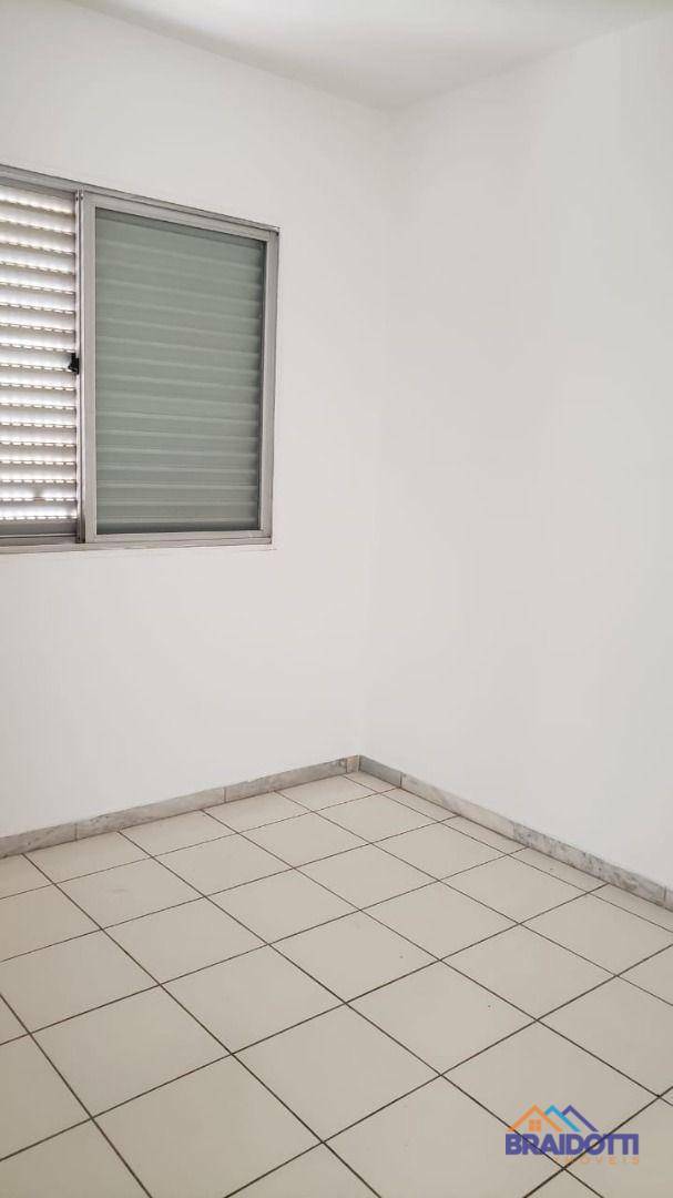 Apartamento à venda com 2 quartos, 42m² - Foto 4