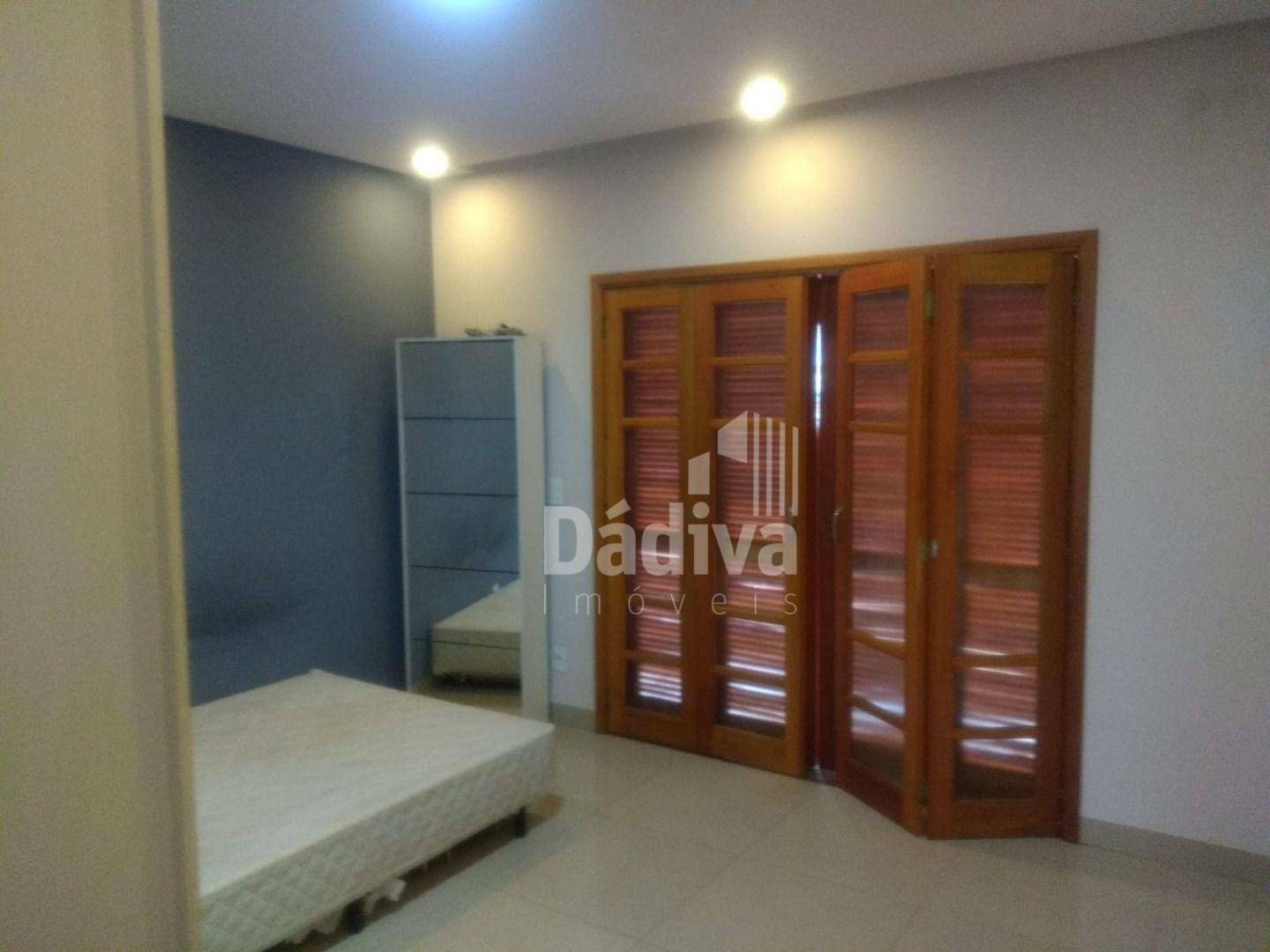 Casa à venda com 3 quartos, 230m² - Foto 6