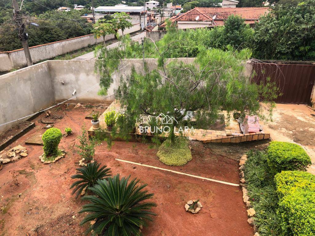 Casa à venda com 4 quartos, 200m² - Foto 33