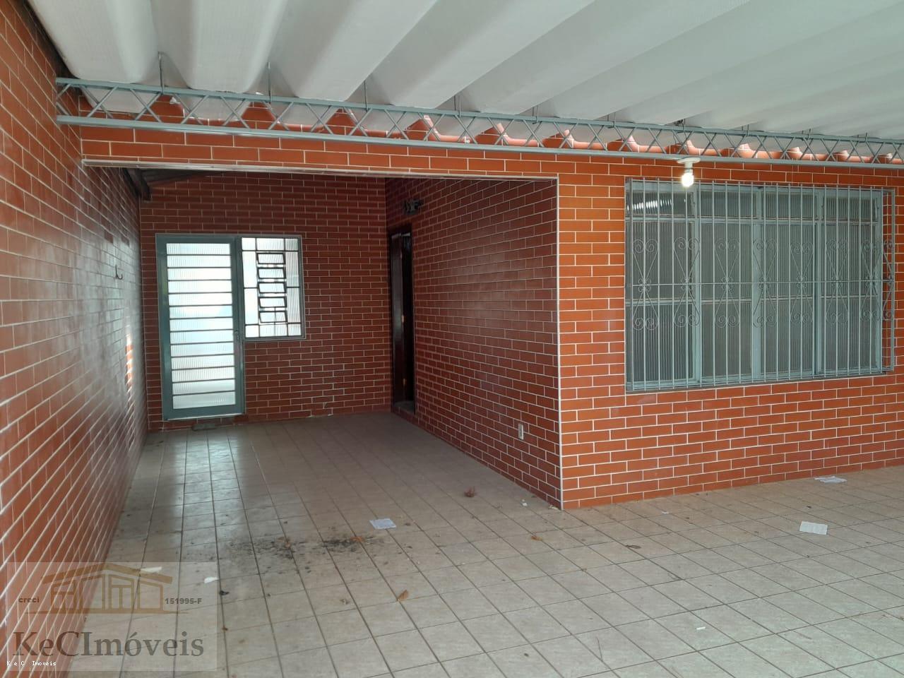 Casa à venda com 3 quartos, 150m² - Foto 1