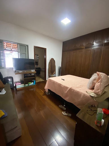 Casa à venda com 5 quartos, 172m² - Foto 10