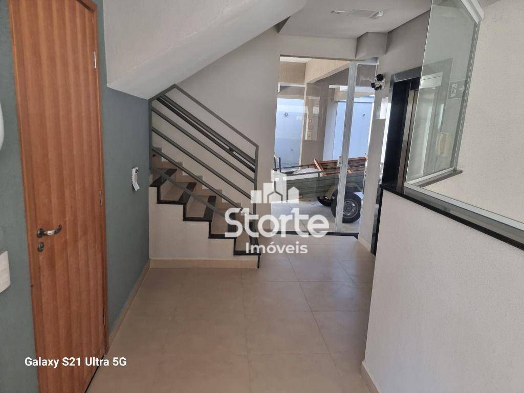 Apartamento à venda com 2 quartos, 68m² - Foto 28